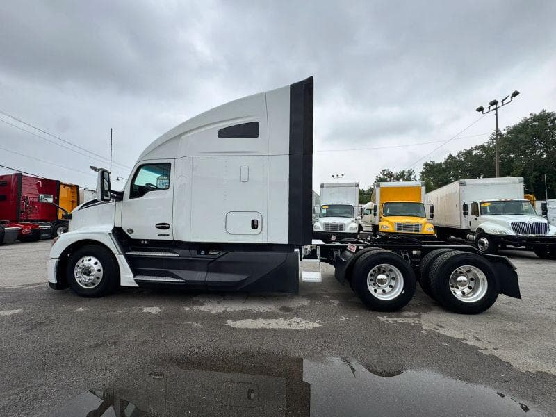 2023 Kenworth T600 image 8