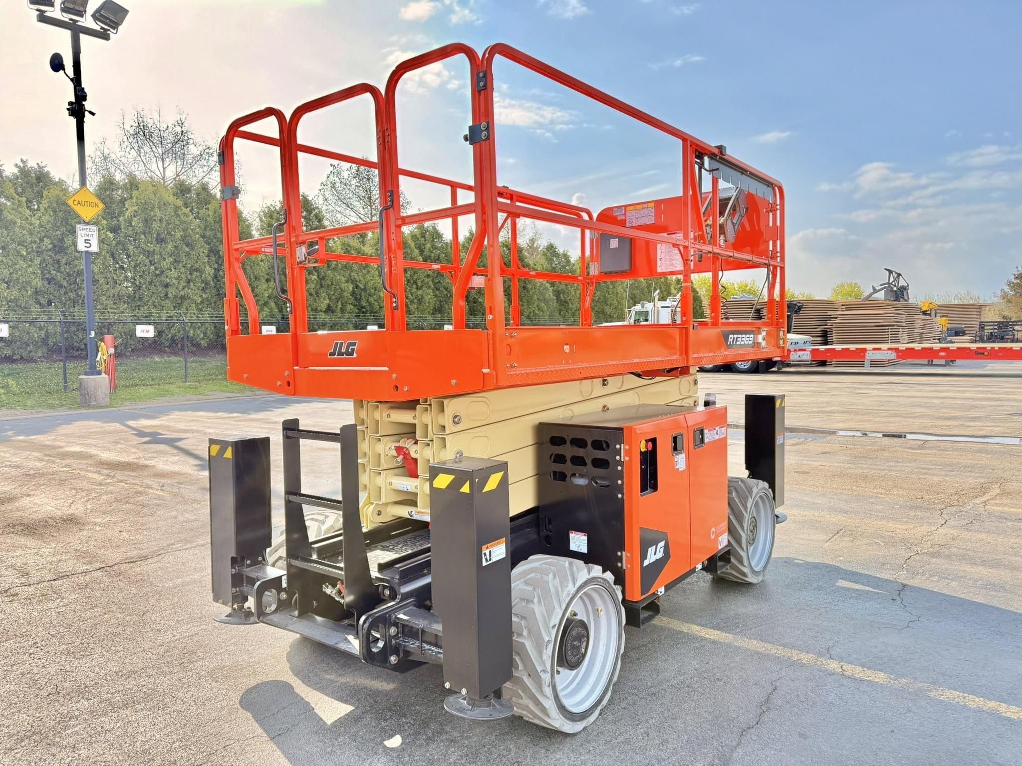 2025 JLG RT3369 PL0241 image 3