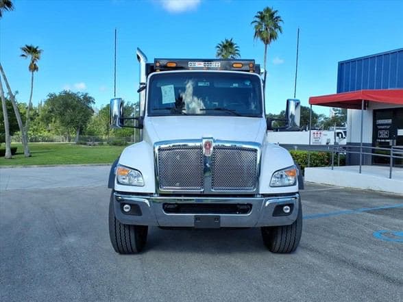 2025 Kenworth D5 image 2