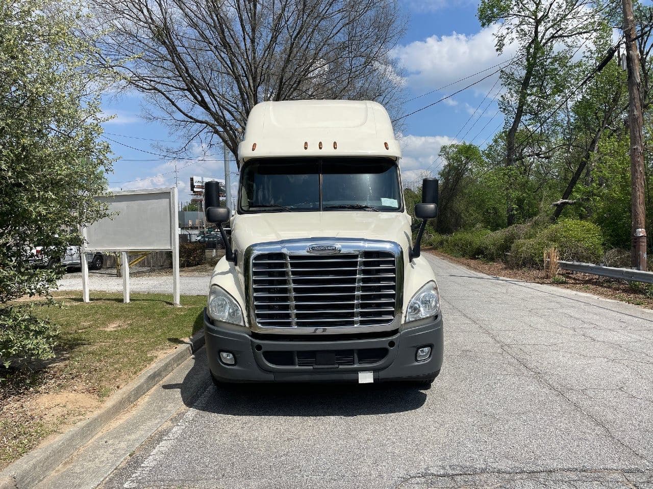 2020 Freightliner Cascadia image 8