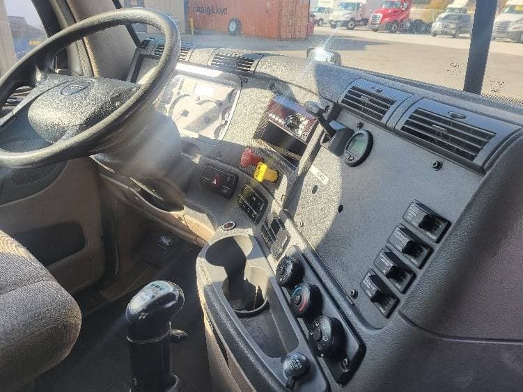 2018 Freightliner Cascadia image 5