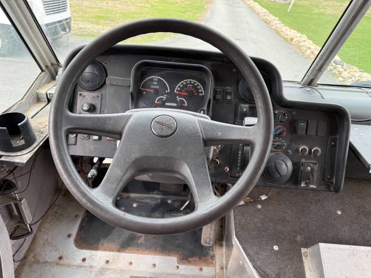2017 Freightliner MT55 image 11