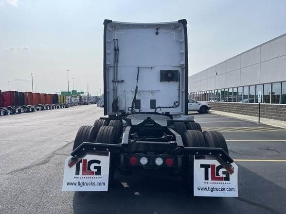 2021 Kenworth T680 image 4