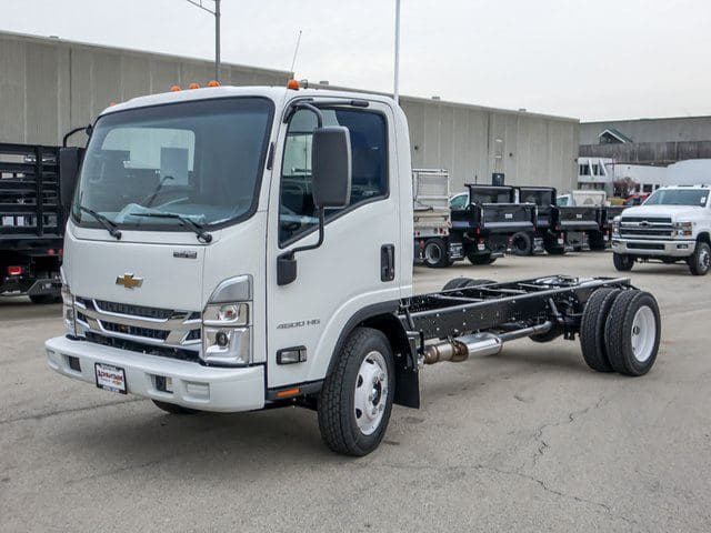 2025 Chevrolet 4500 HG LCF Gas Work Truck 150" Wheelbase Cab Chassis image 7