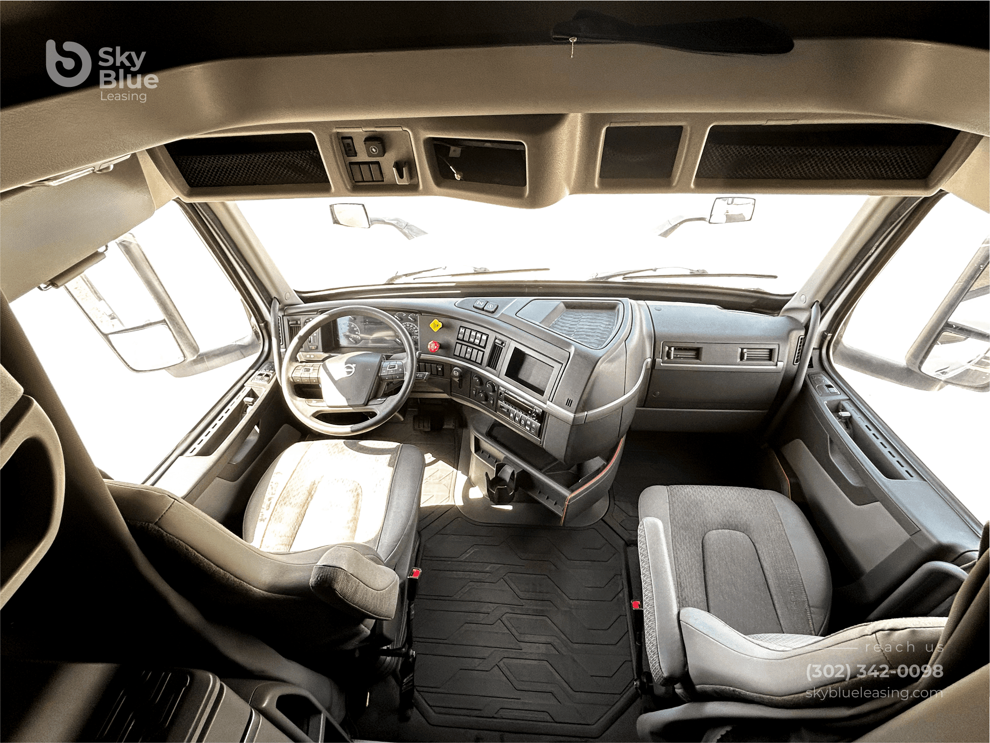 2025 Volvo VNL42T760 image 10