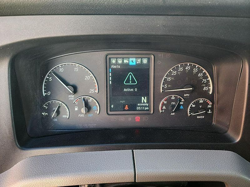 2022 FREIGHTLINER CASCADIA 126 image 9