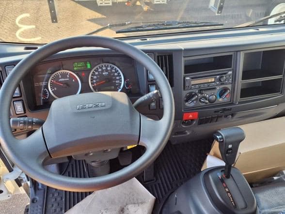 2024 Isuzu NRR image 8