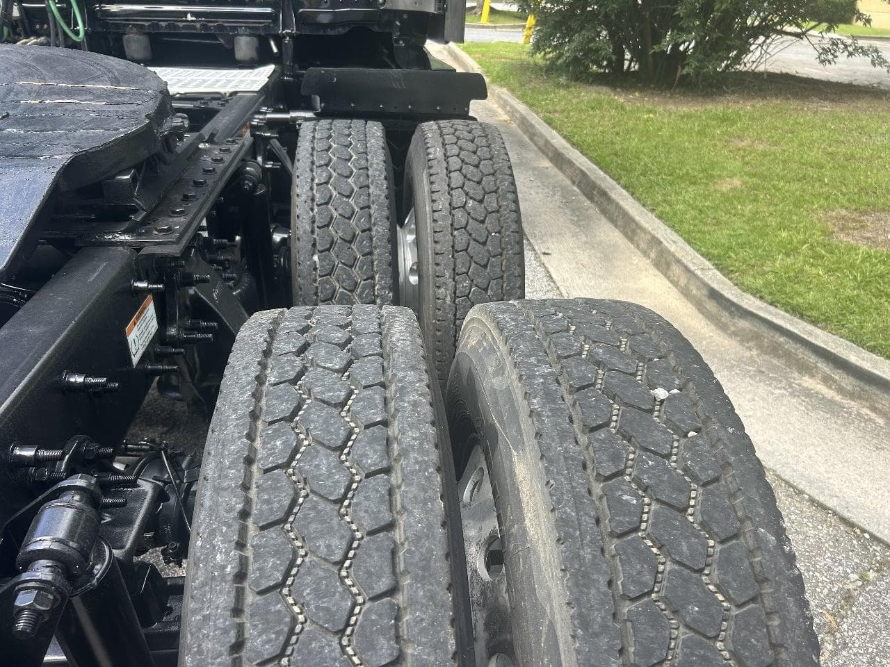 2020 Freightliner Cascadia 125 image 7