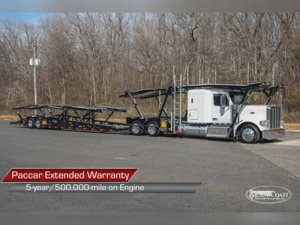 2025 Peterbilt 589 image 1