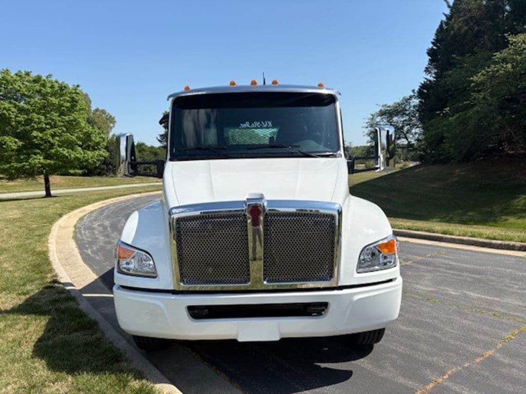 New 2027 KENWORTH T280 image 10