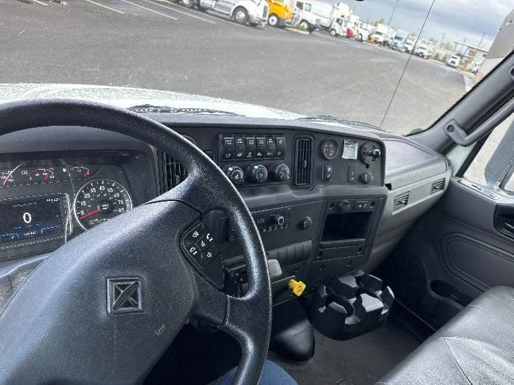 2022 International MV607 Box Truck - 220HP, 6 Speed Automatic, Roll up Door image 17