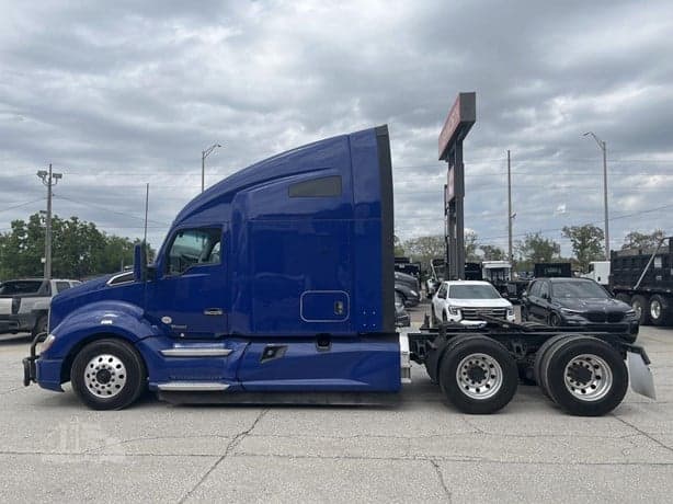 2021 Kenworth T680 image 6