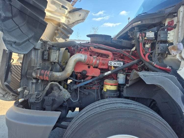 2023 International LT62F image 9