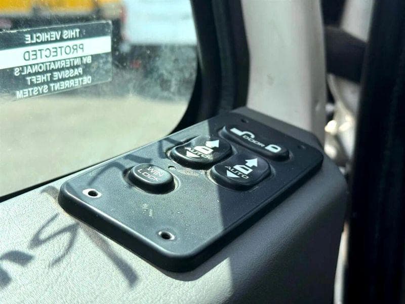 2019 International 4300 image 12