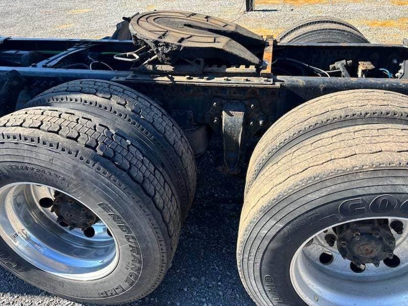 2020 Freightliner Cascadia 113 image 8