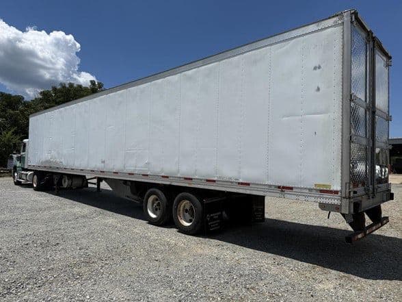 2015 Utility 3000R image 2