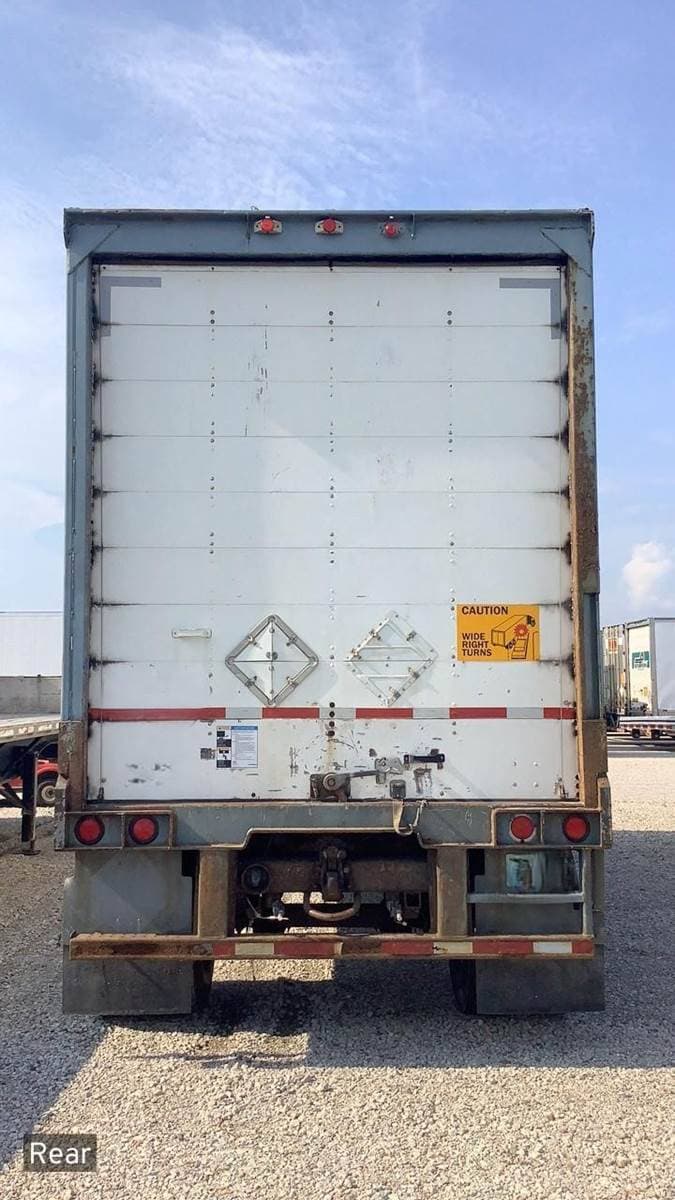 2003 Freightliner M2 106 image 5