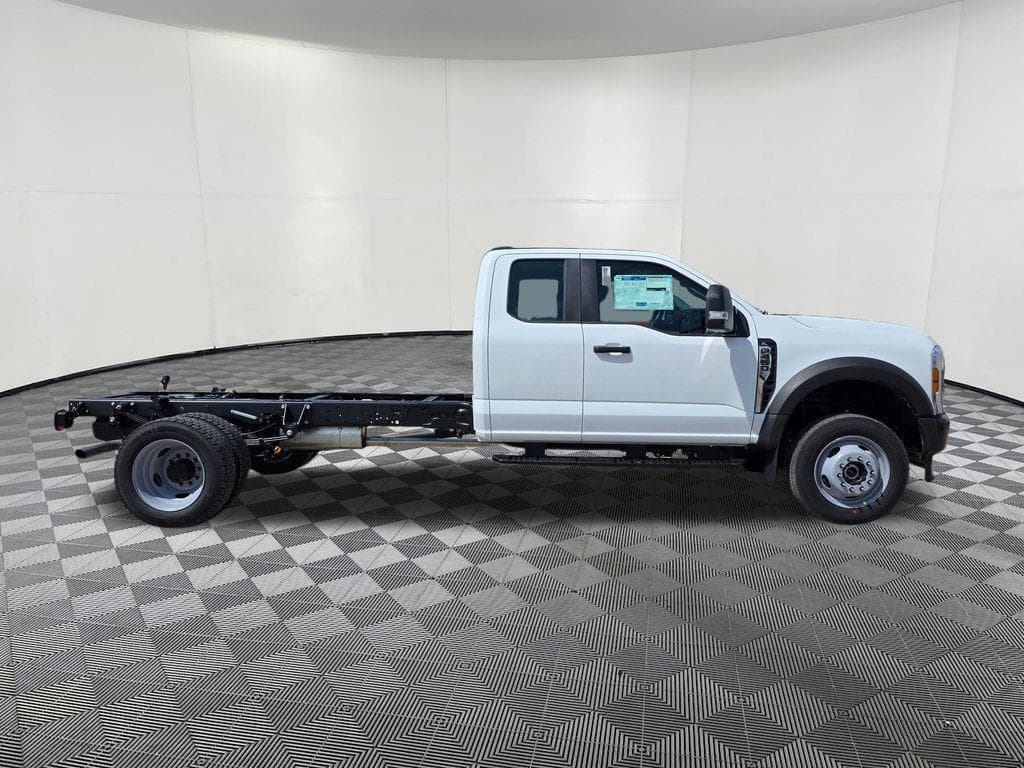 2026 Ford F-450SD XL DRW image 9