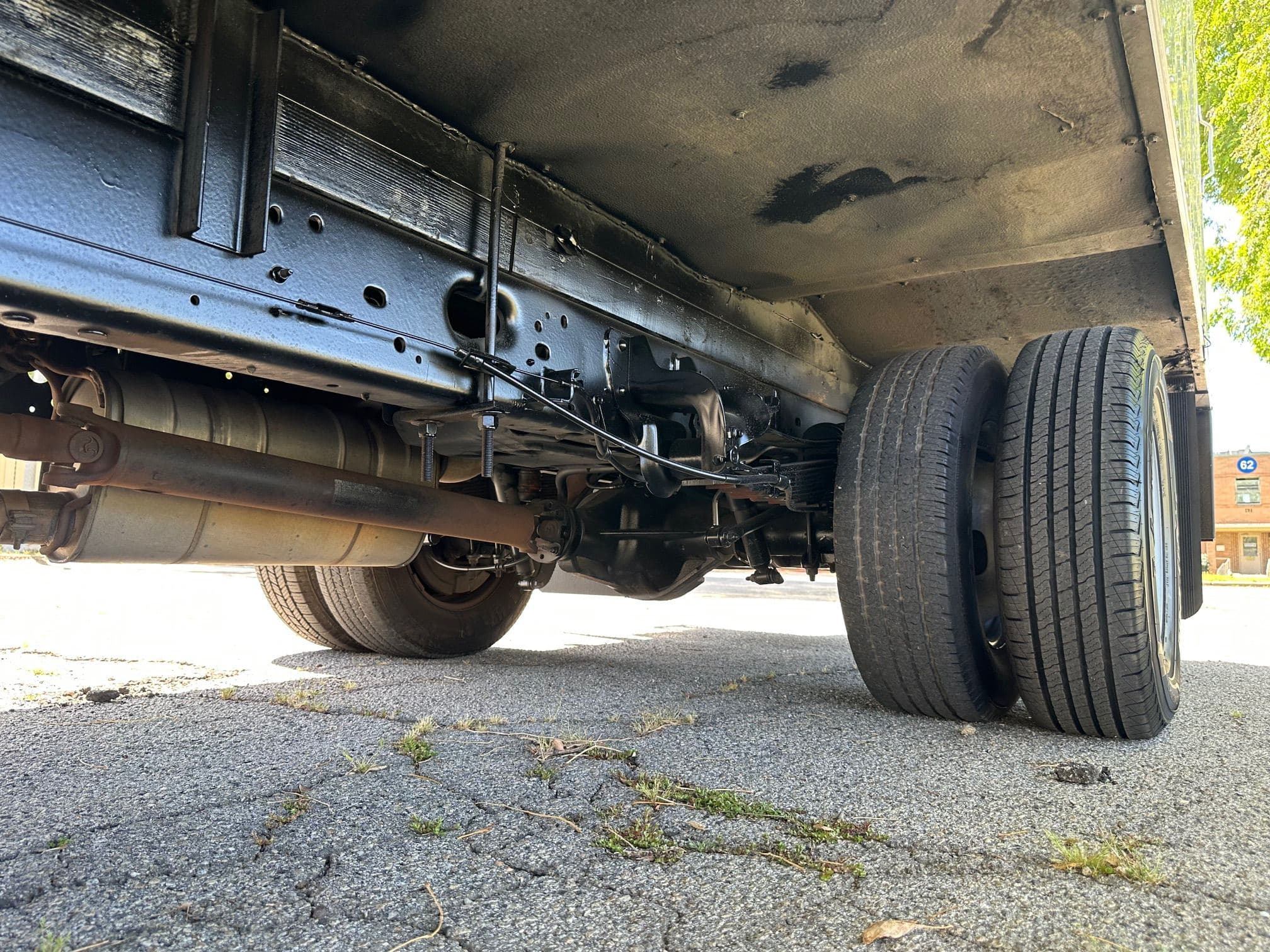 2016 Ford F-350 Reefer Box Truck with Liftgate image 43