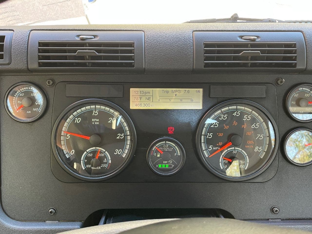 2020 Freightliner Cascadia 125 image 21