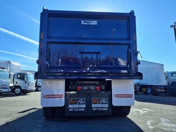 2025 Kenworth T880 image 8