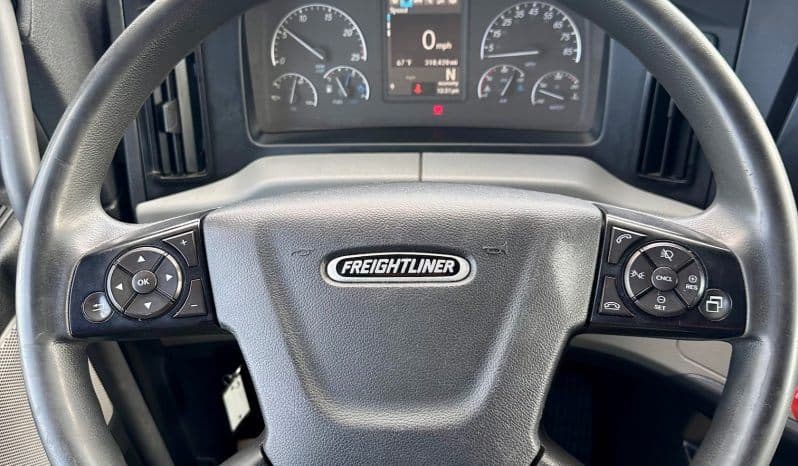 2021 Freightliner Cascadia 126 image 12