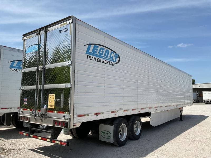 2016 Utility 3000R image 2