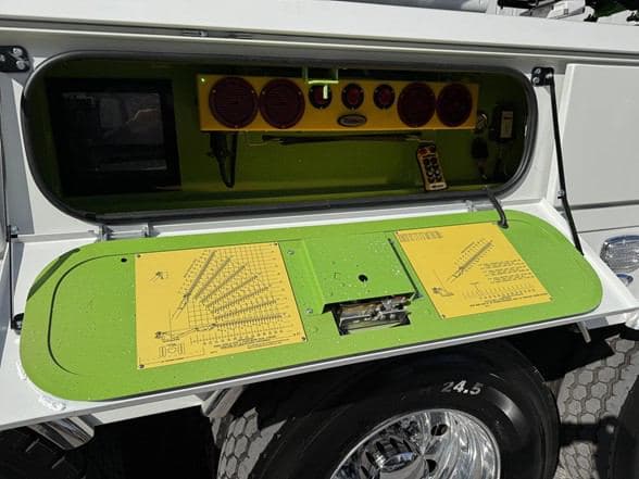 2026 Kenworth W990 image 14