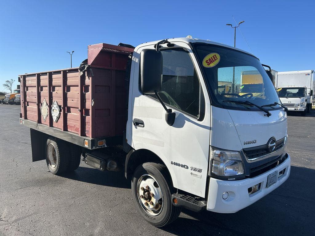 2018 Hino 195 image 7