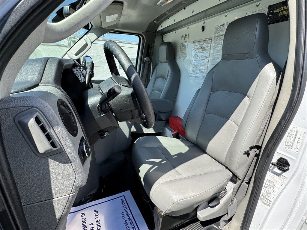 2022 Ford Commercial Vans image 45
