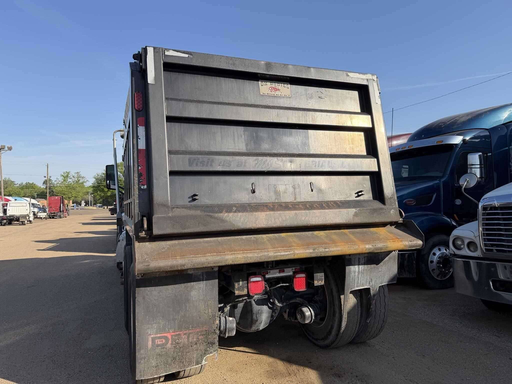 2019 Peterbilt 567 image 13