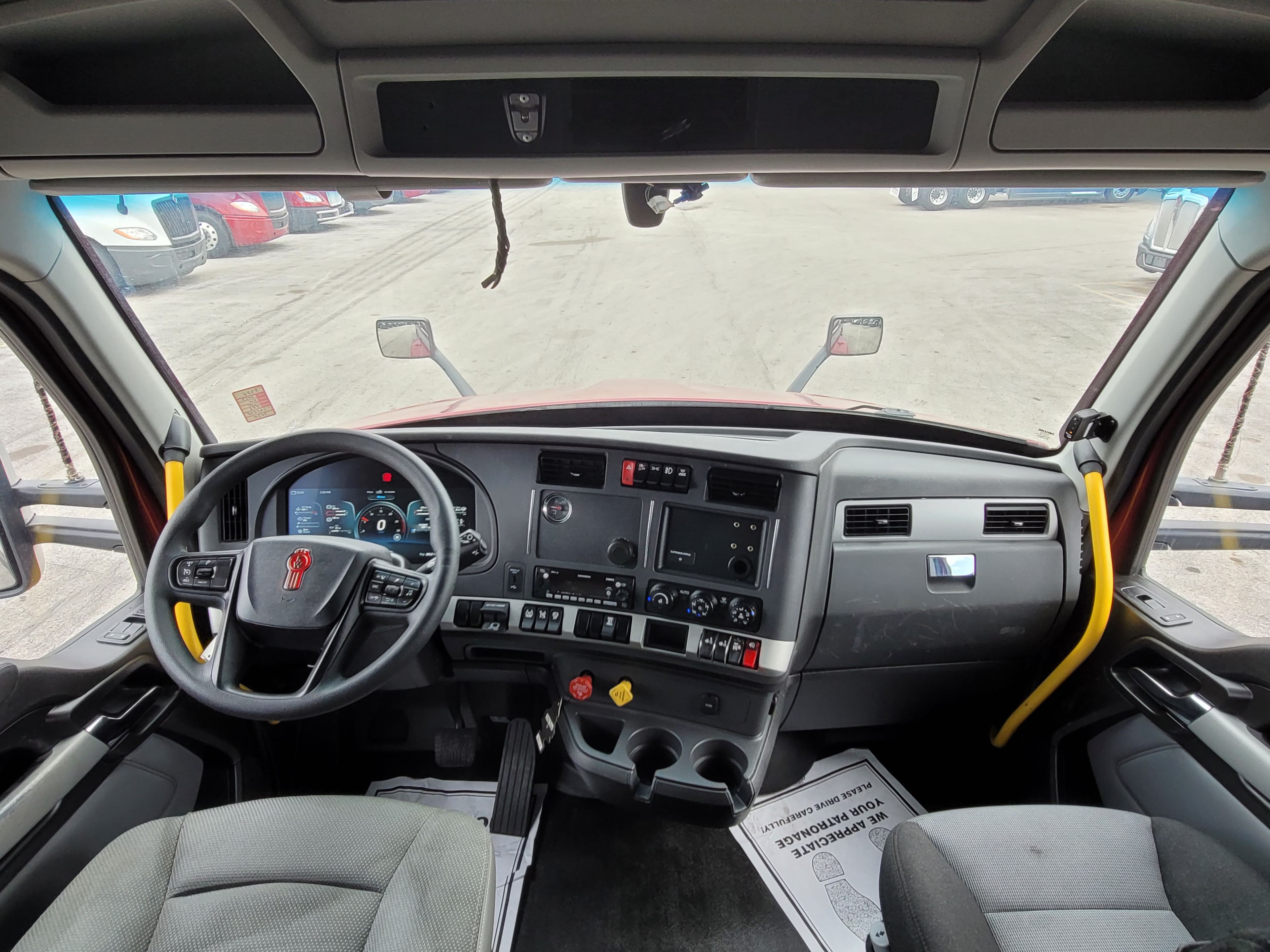 2023 Kenworth T680 image 10