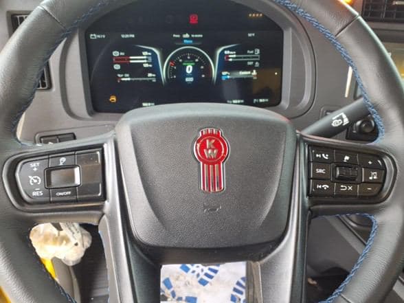 2026 Kenworth W990 image 18