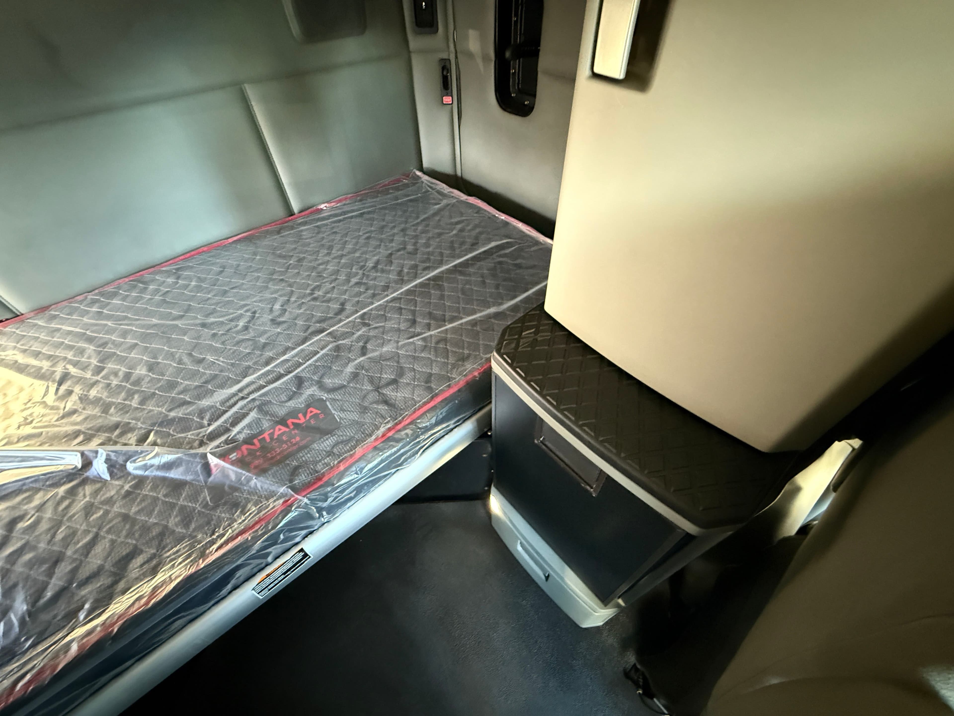 2019 Kenworth T680 image 17