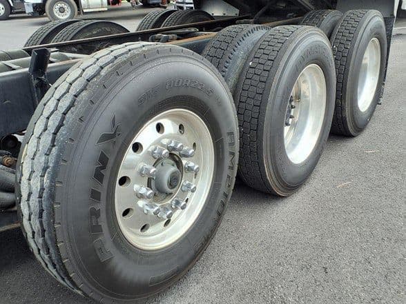 2020 Kenworth T880 image 10