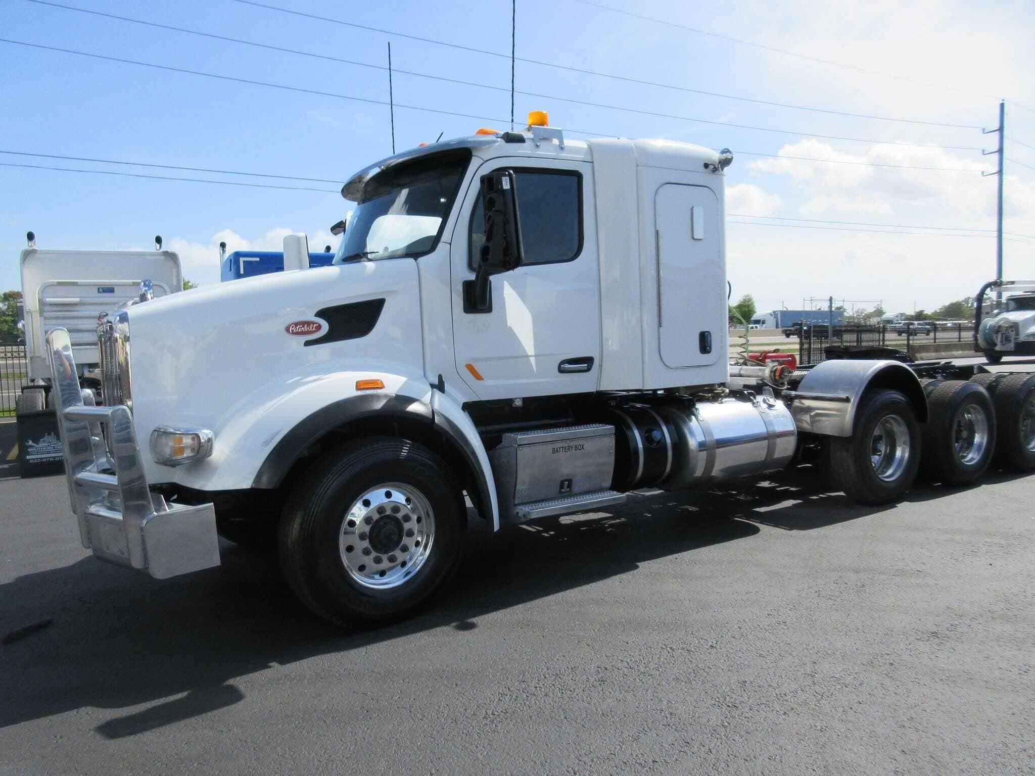 2019 Peterbilt 567 image 13