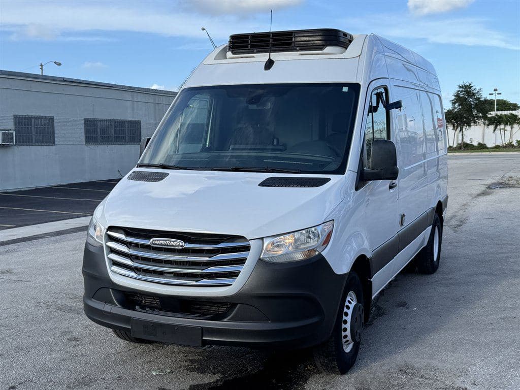 2019 Freightliner Sprinter 3500 image 3