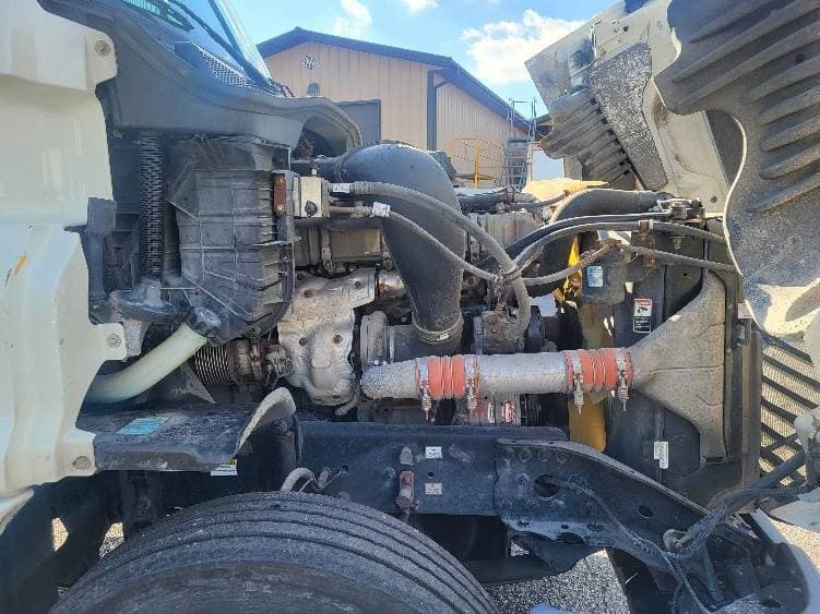 2018 Freightliner Cascadia image 4