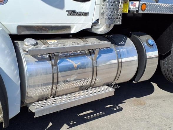 2025 Kenworth T880 image 10