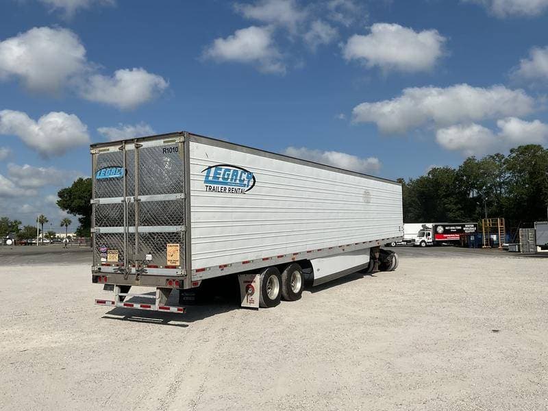 2012 Utility 3000R image 2