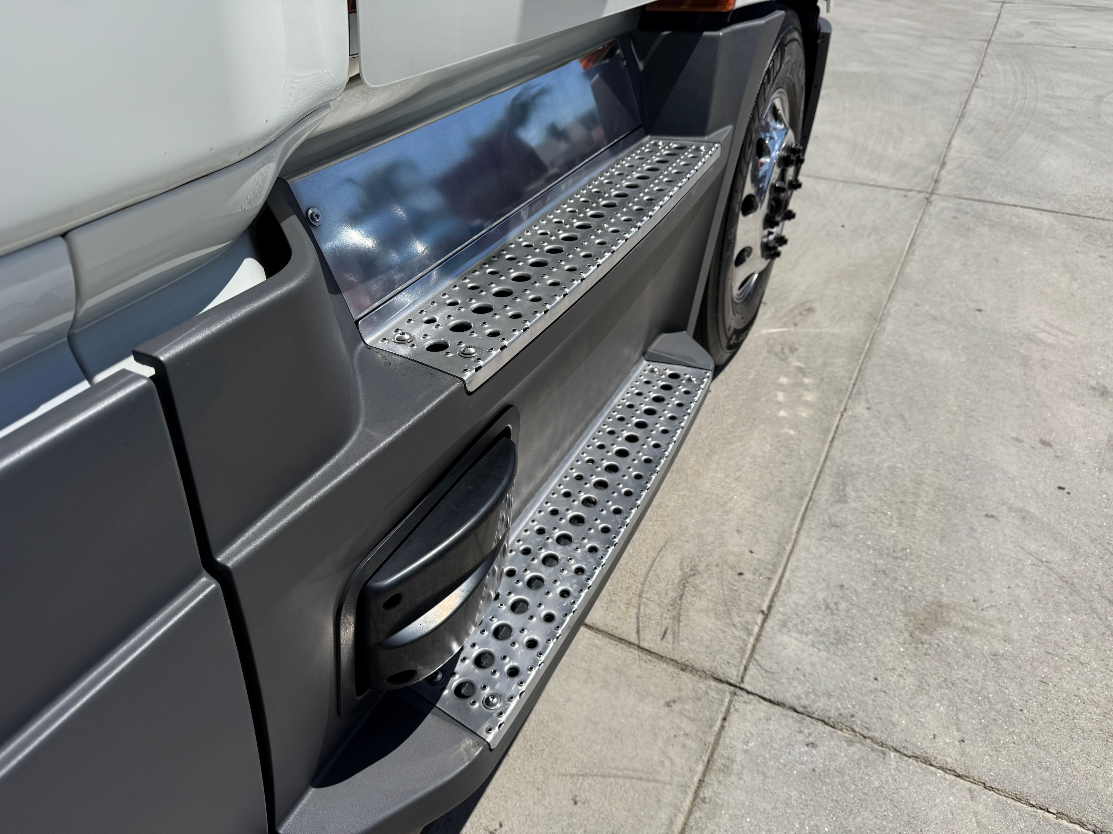 2021 Freightliner Cascadia 126 image 15
