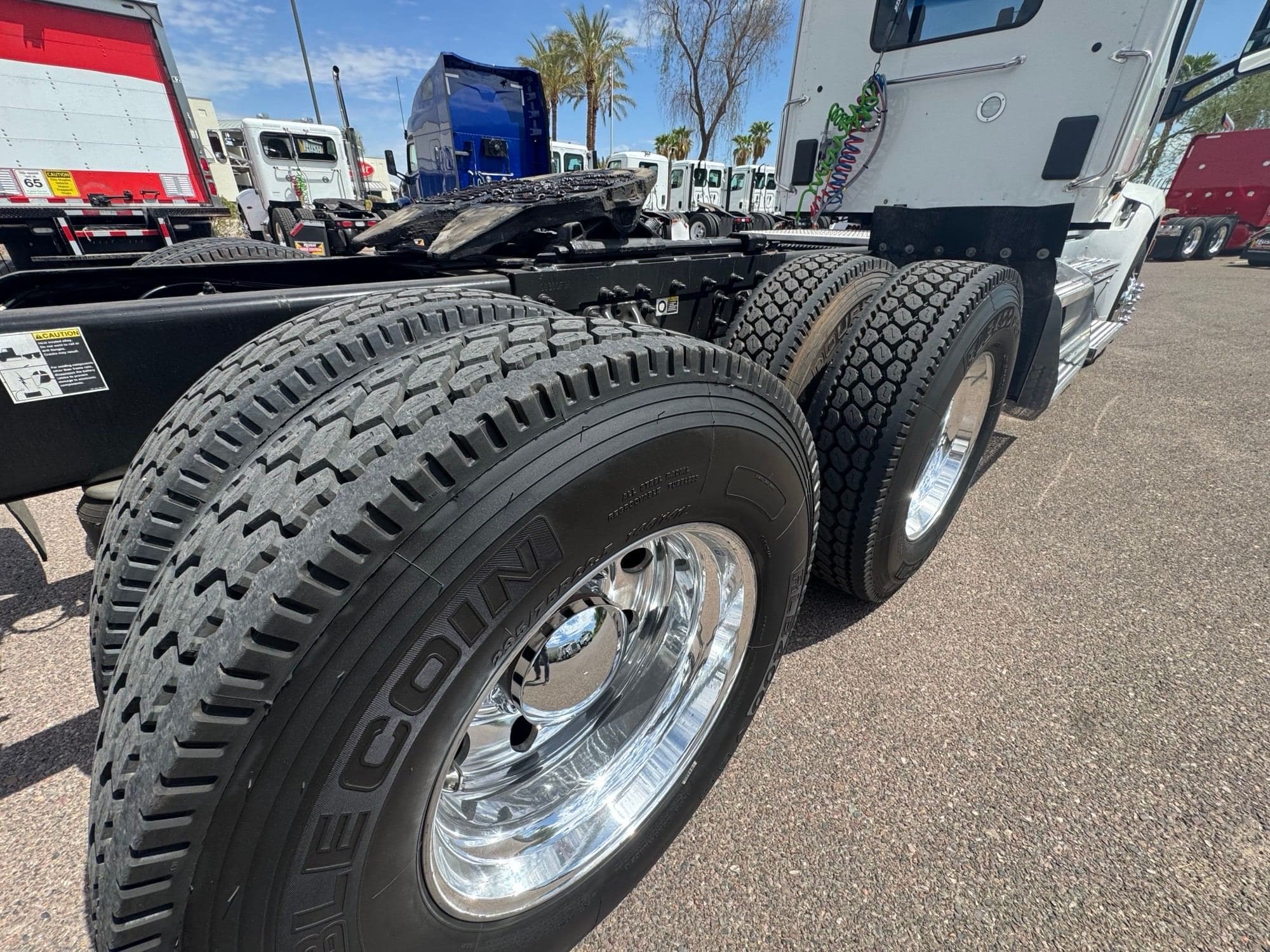 2022 Peterbilt 579 image 8