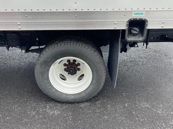 2024 Ford E350 image 11