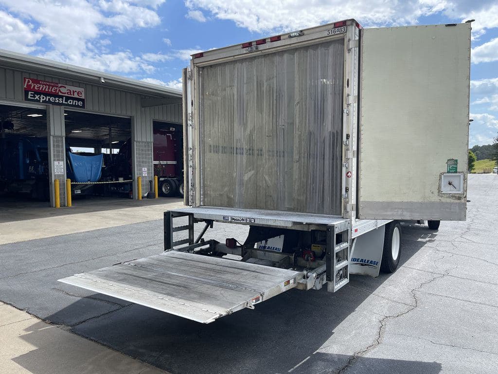 Used 2019 INTERNATIONAL 4300 image 18