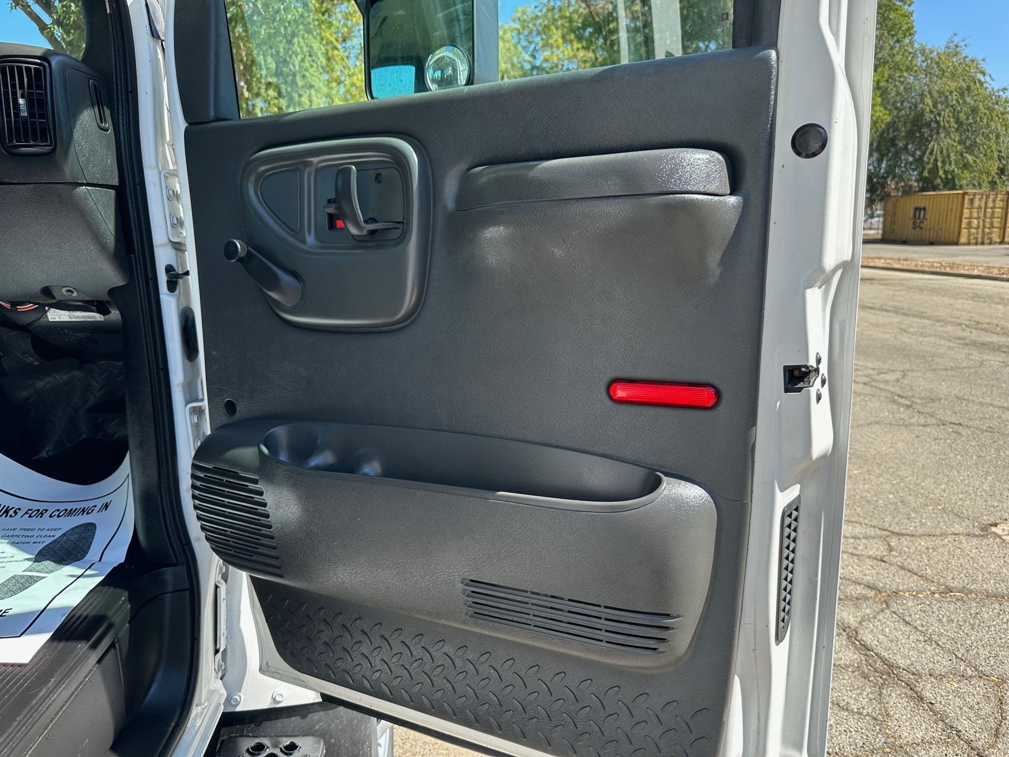 2007 GMC C7 image 33