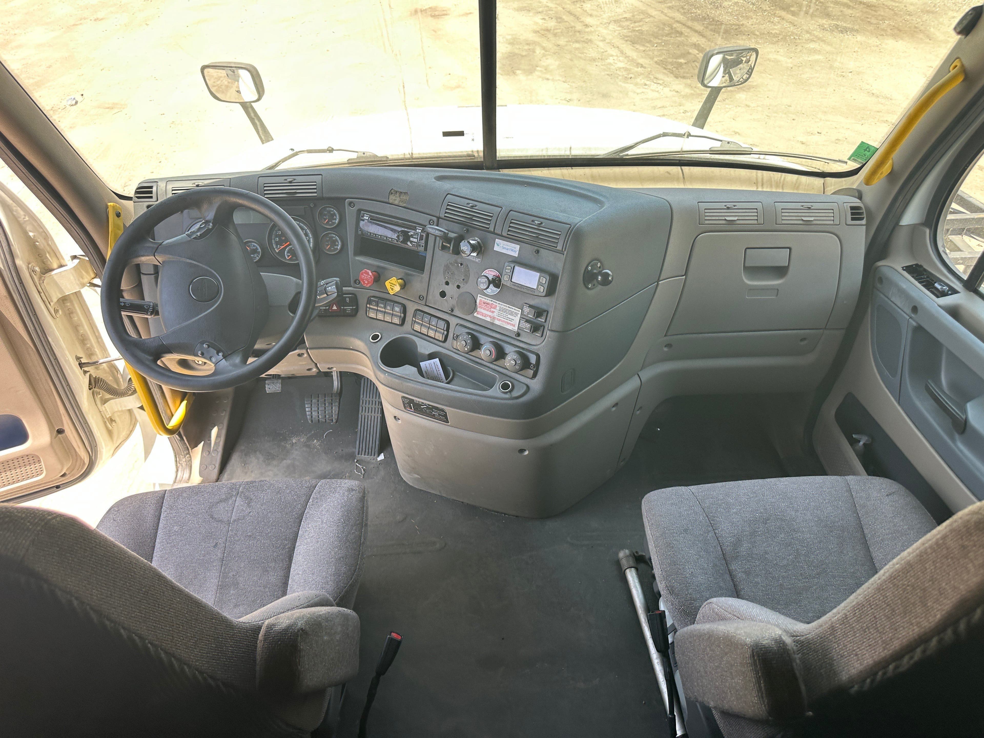 2018 Freightliner Cascadia image 6