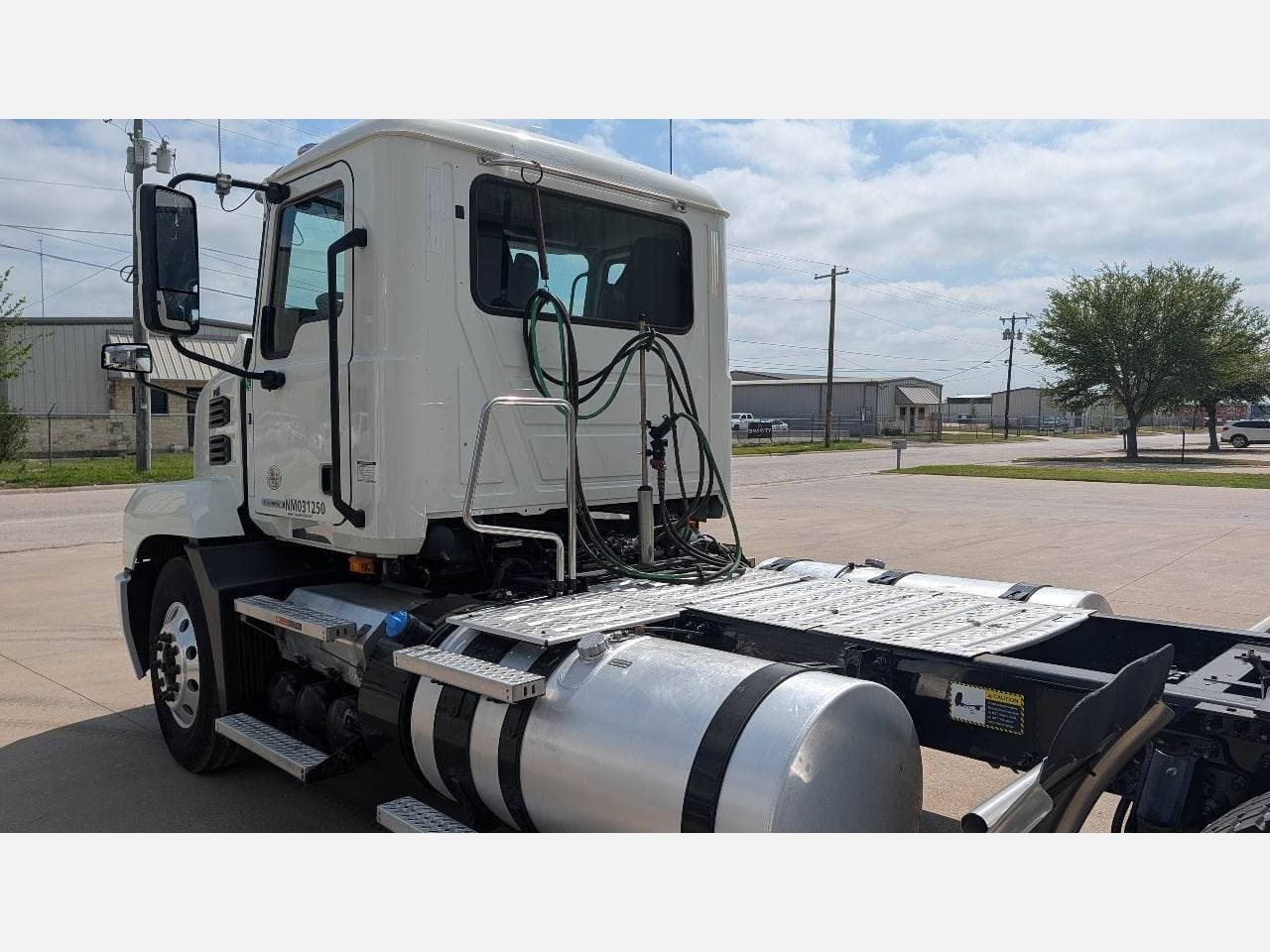 2022 Mack Anthem 64T Day Cab Truck - MP8 445HP, Automatic image 5