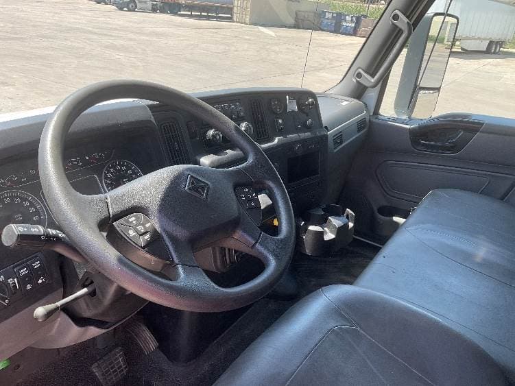 2022 International MV607 Box Truck - 220HP, 6 Speed Automatic, Roll up Door image 17