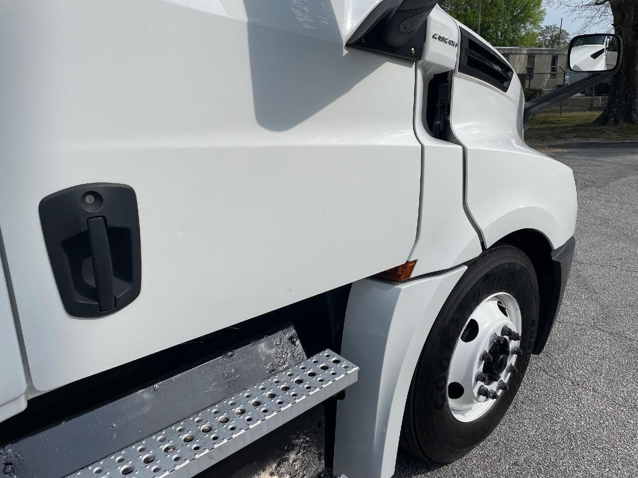 2020 Freightliner Cascadia 126 image 16