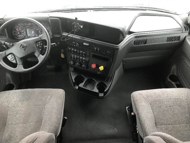 2023 International LT62F image 10
